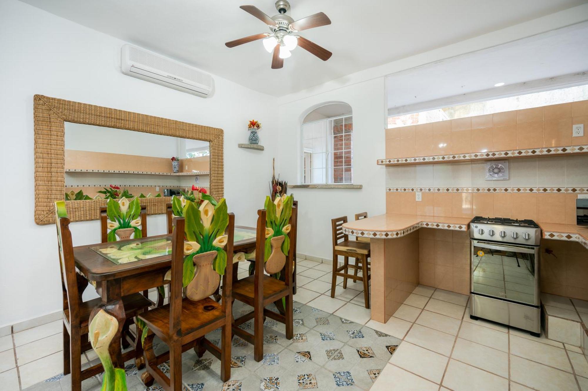 Boutique Hotel & Suites Hacienda Lord Twigg Puerto Vallarta Exterior photo