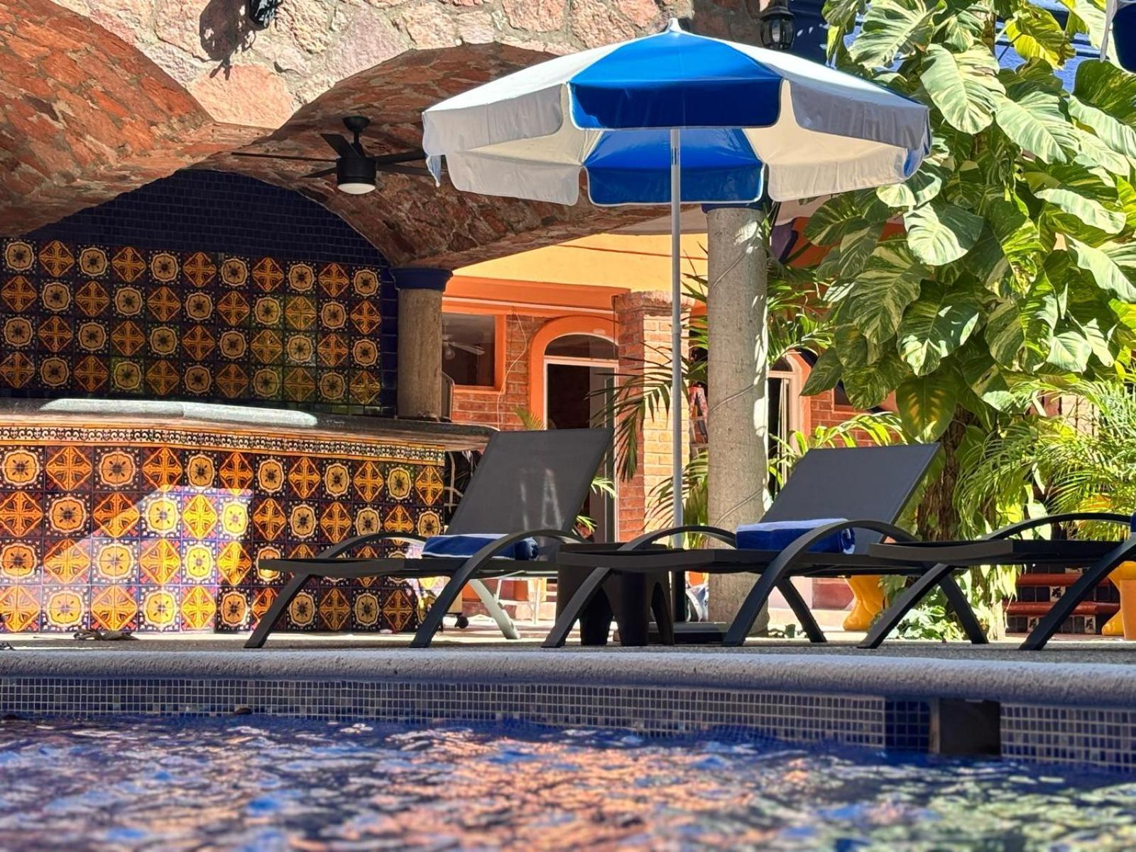 Boutique Hotel & Suites Hacienda Lord Twigg Puerto Vallarta Exterior photo