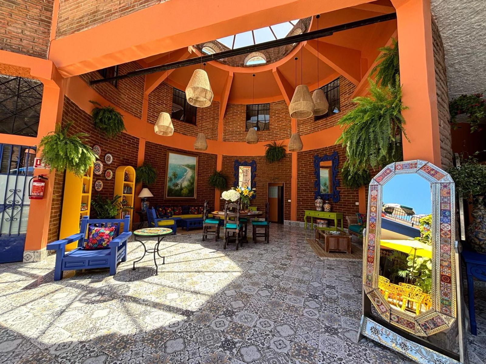 Boutique Hotel & Suites Hacienda Lord Twigg Puerto Vallarta Exterior photo