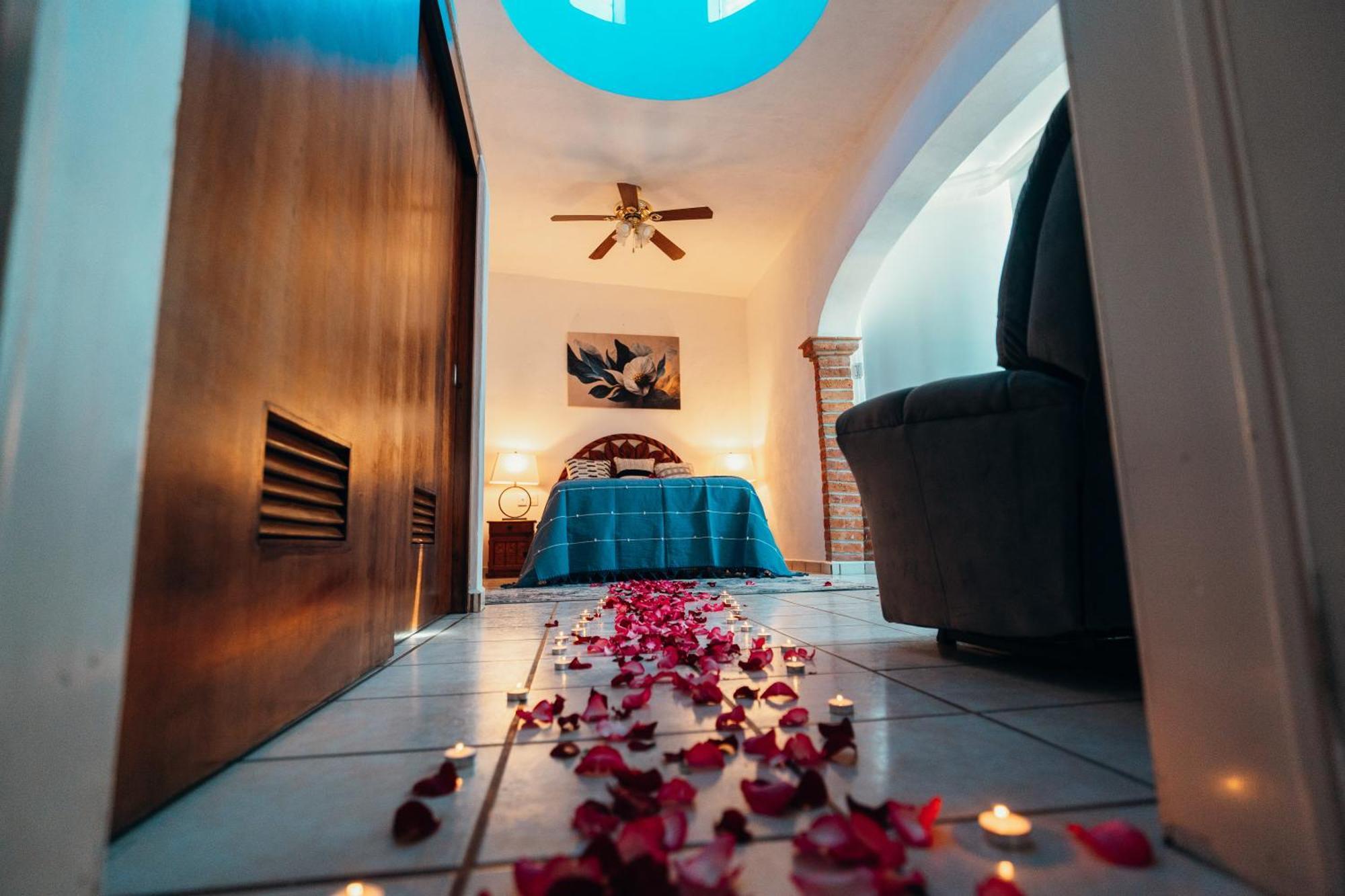 Boutique Hotel & Suites Hacienda Lord Twigg Puerto Vallarta Exterior photo