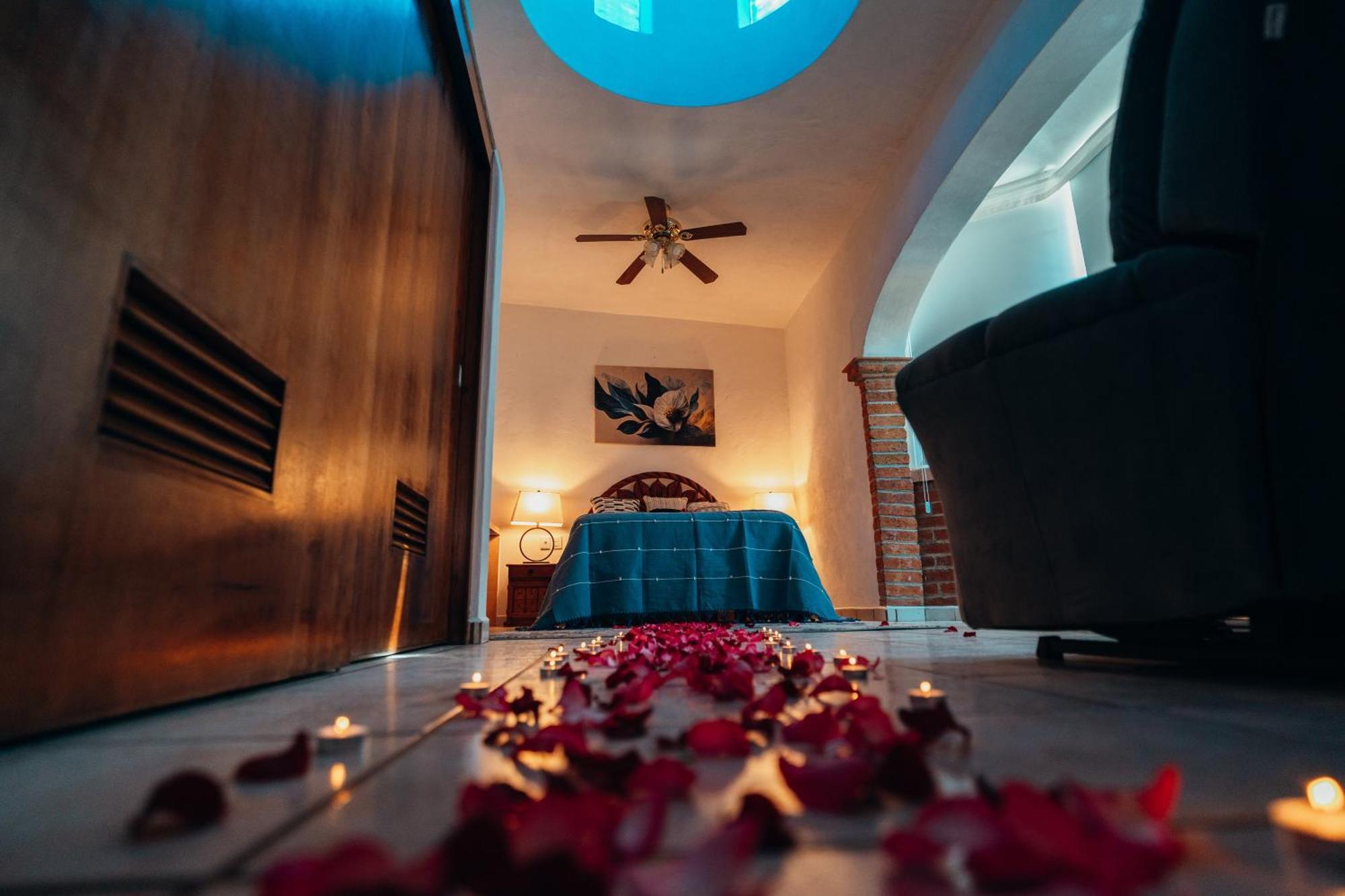 Boutique Hotel & Suites Hacienda Lord Twigg Puerto Vallarta Exterior photo