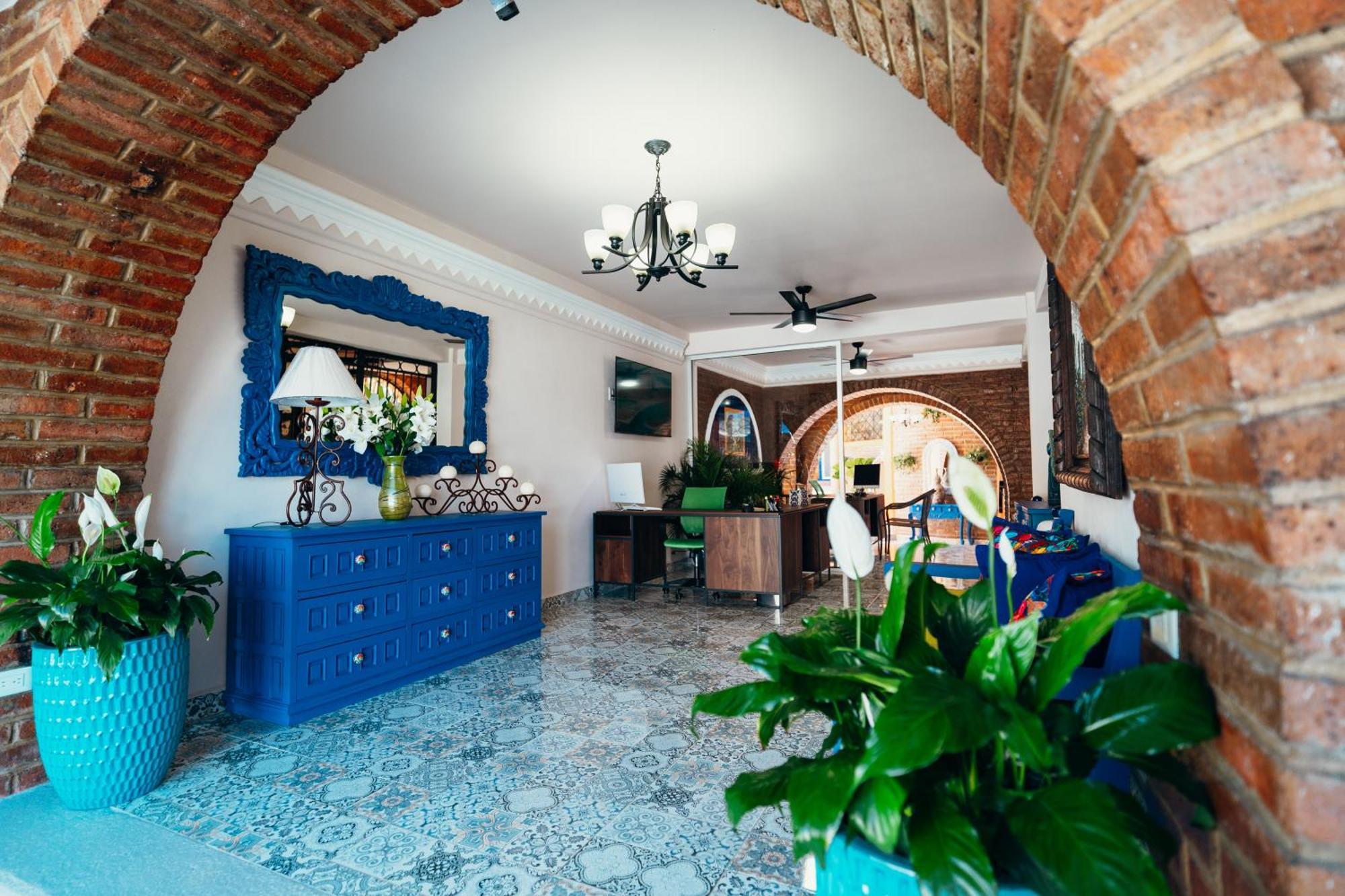 Boutique Hotel & Suites Hacienda Lord Twigg Puerto Vallarta Exterior photo