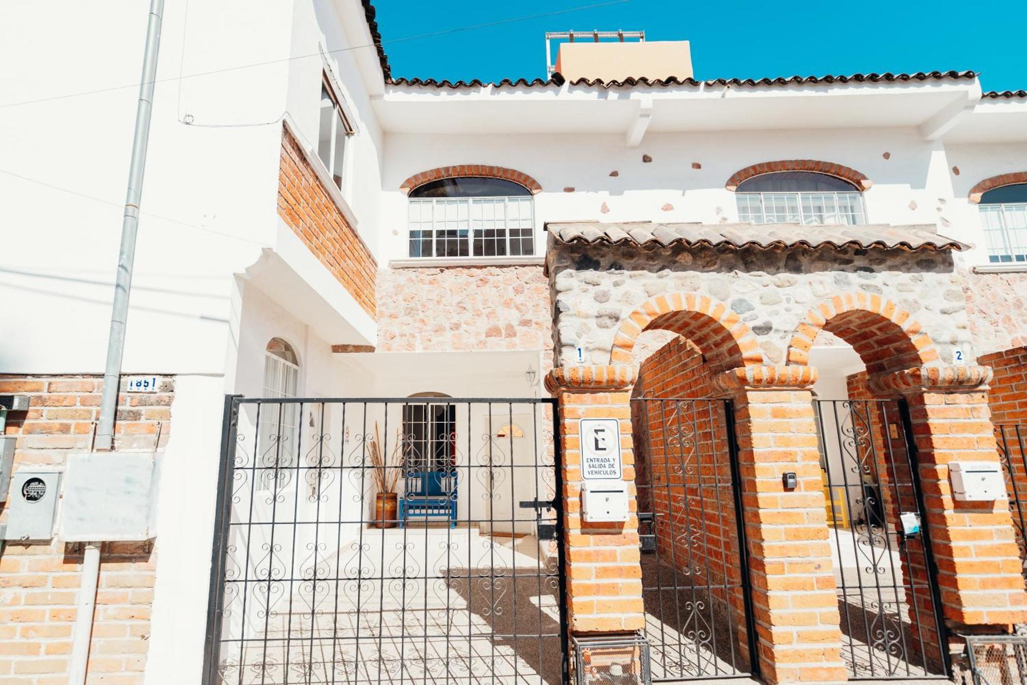 Boutique Hotel & Suites Hacienda Lord Twigg Puerto Vallarta Exterior photo